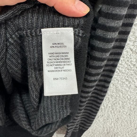 Thomas Parker mens sweater Medium black gray striped wool blend pullover preppy - Picture 5 of 6